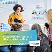 Titelbild der Broschüre "NKS Agenda, Erasmus+, EPALE". Bild verlinkt auf: https://www.na-bibb.de/service/publikationen/publikationsdetails/wk/anzeigen/artikel/europaeische-erwachsenenbildung-in-deutschland